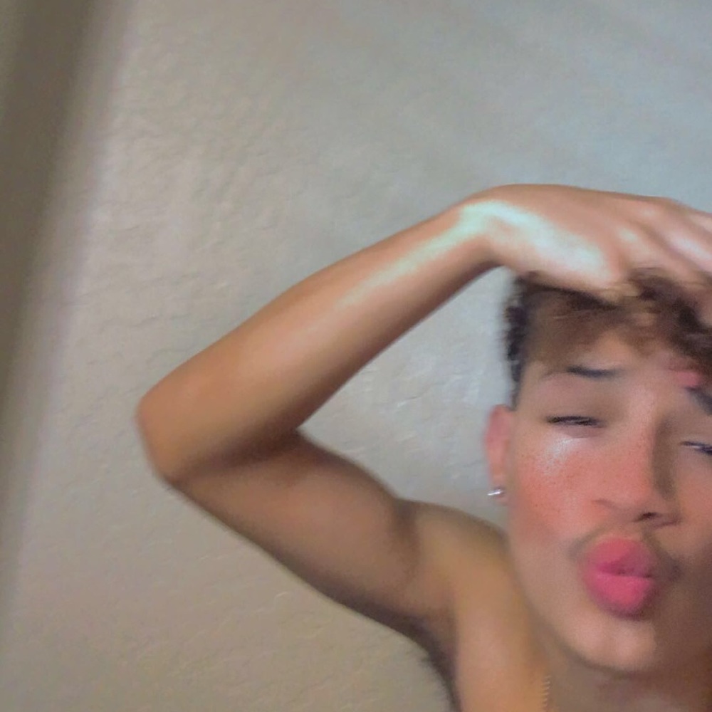 Meet your Posher, Adan